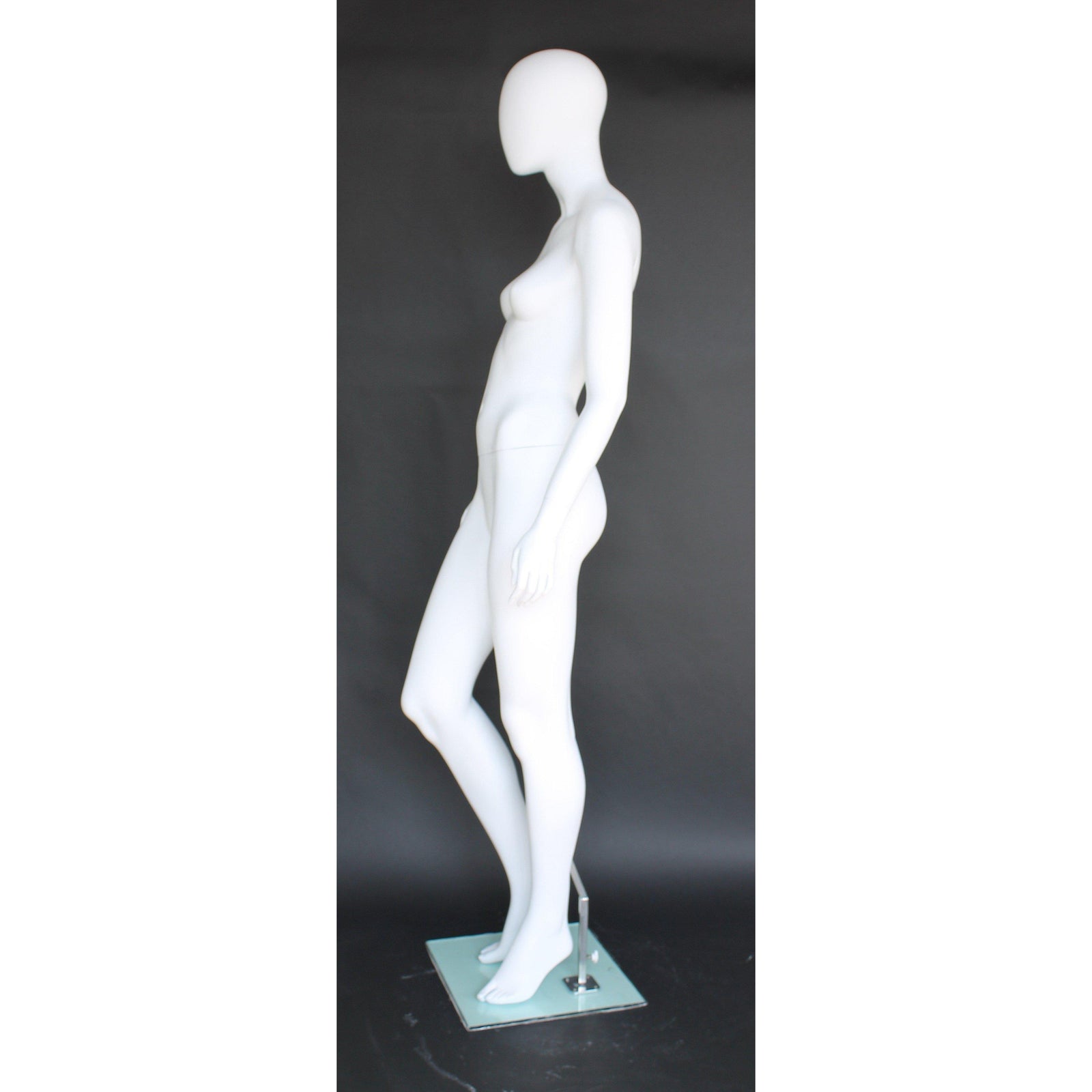 Female Egghead Mannequin MM-SFW52E-WT - Mannequin Mall