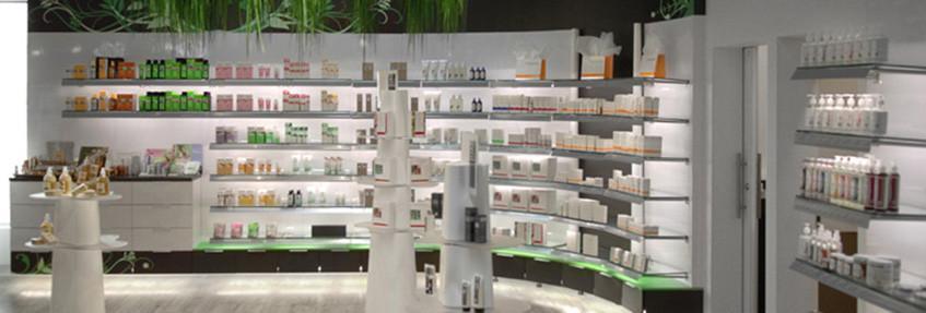 Plus Two In The Mannequin Mall Family - Mannequin Mall