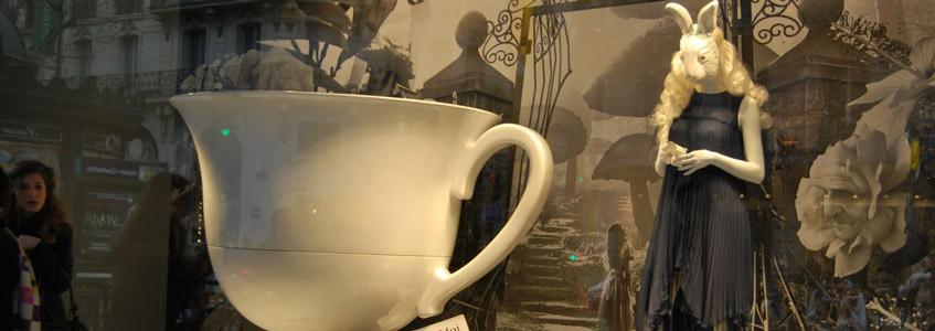 7 Movie Inspired Window Displays You Can Replicate For Your Store - Mannequin Mall