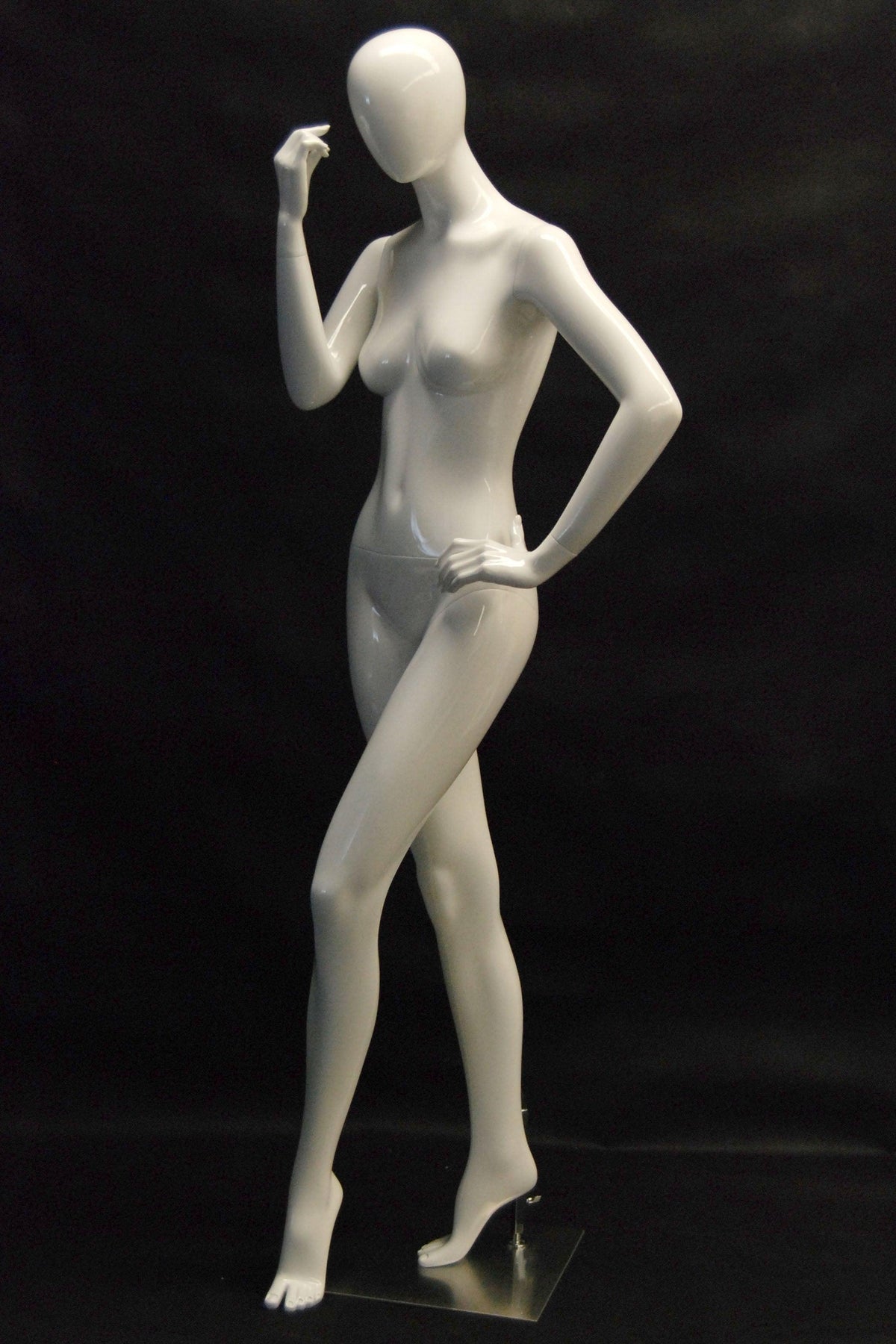 Egghead Female Mannequin MM-RC8 - Mannequin Mall