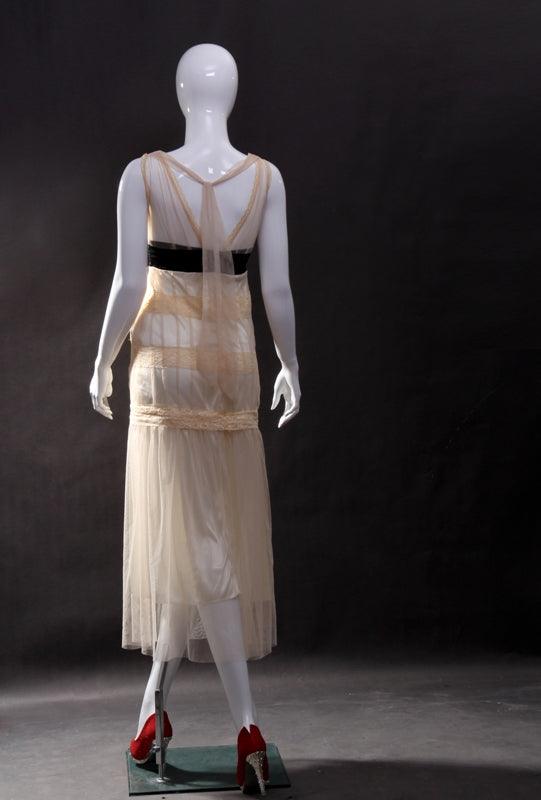 Female Egghead Mannequin MM-ZARA6EG - Mannequin Mall